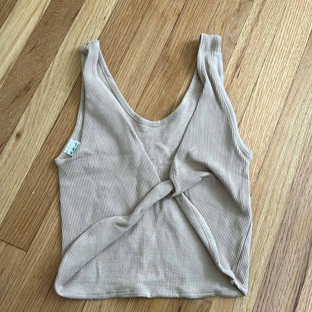 Cropped rib tank M- good condition